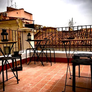 al-centro-di-tutto.catania-hotels.net/