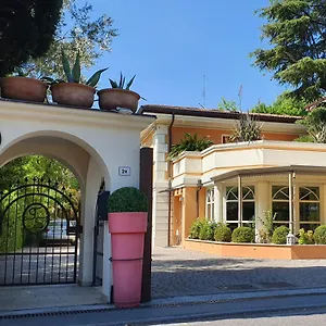  Bed & Breakfast La Desenzano Italien