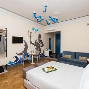 https://tritone-125.it-romehotels.com
